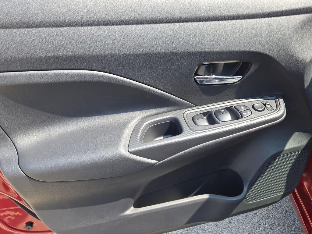 Used 2025 Nissan Versa SV w/ Trunk Package image 14