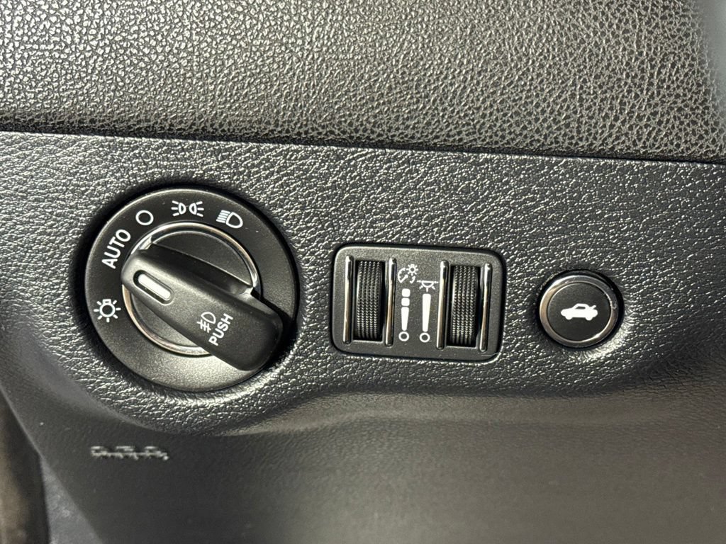 Used 2018 Chrysler 300 S w/ 300S Premium Group AWD/4WD image 21