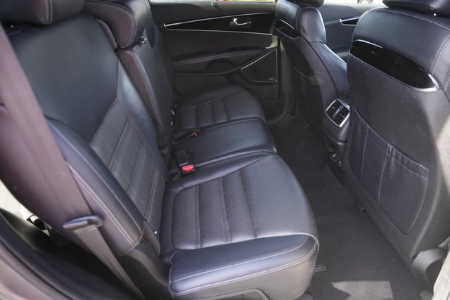 Used 2017 Kia Sorento SX image 16