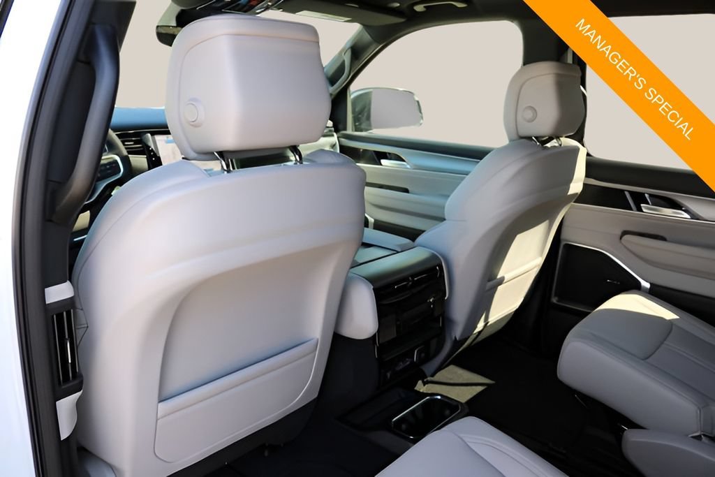 New 2026 Jeep Grand Wagoneer 4WD w/ Premium Group I image 15