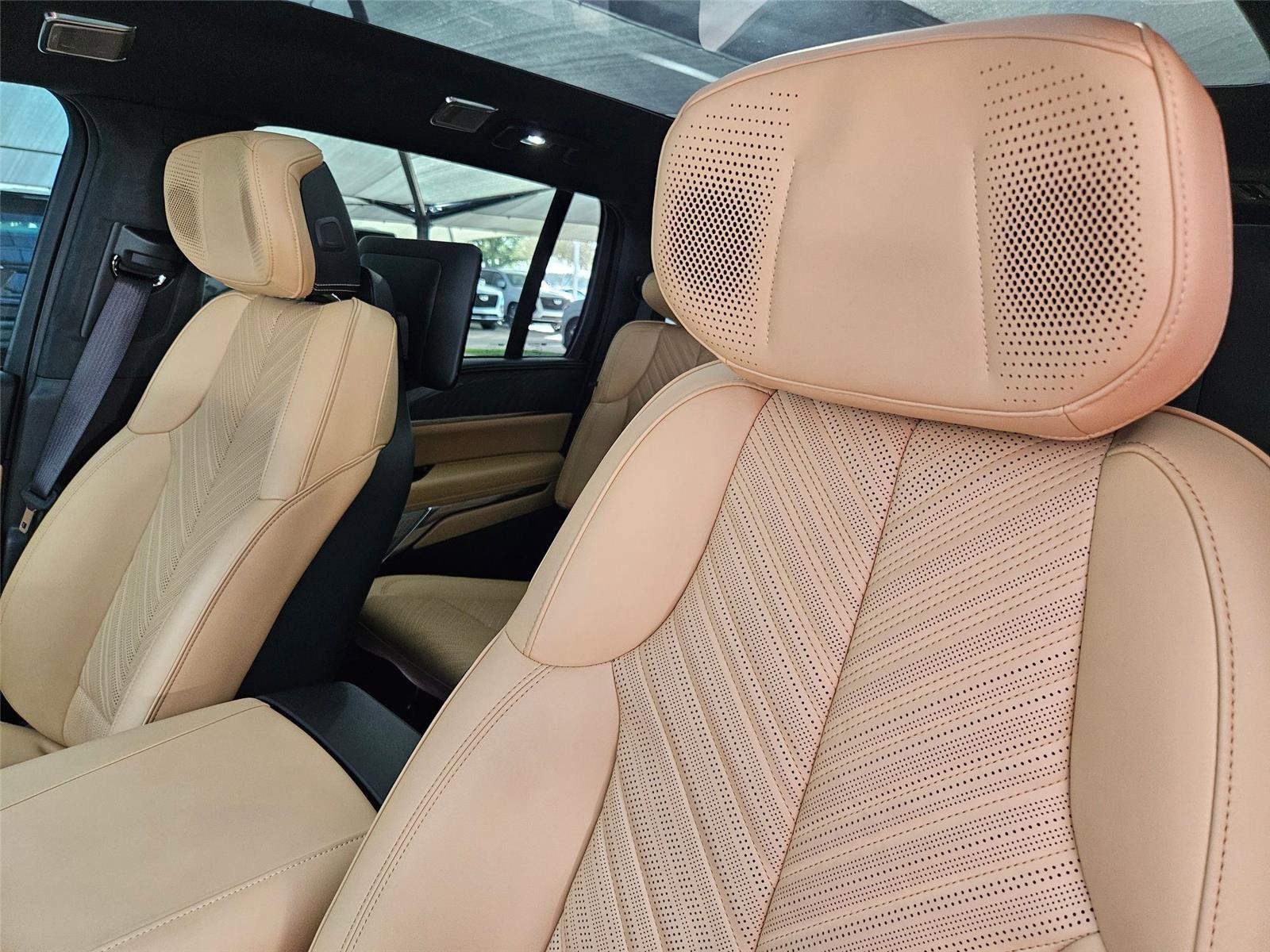 New 2025 Cadillac Escalade IQ Luxury 2 AWD/4WD image 12
