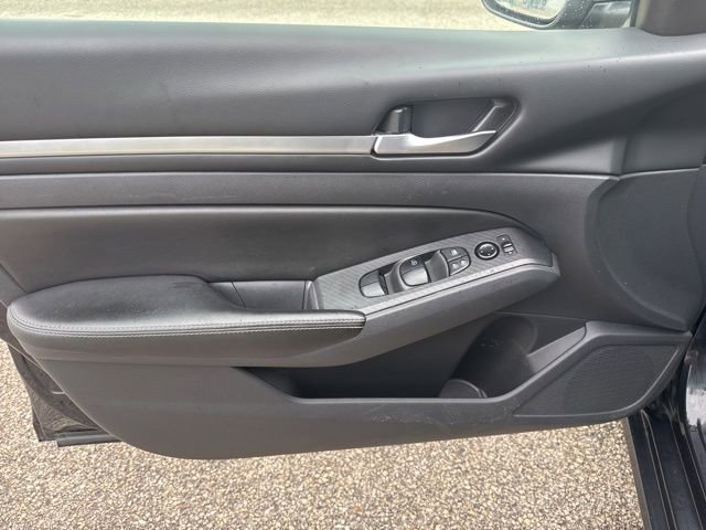 Used 2022 Nissan Altima 2.5 SV image 9