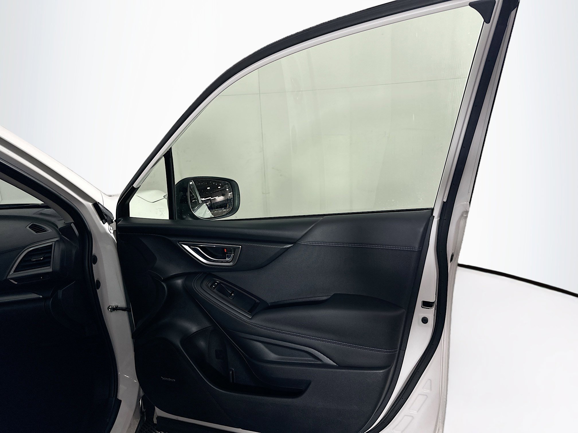 Used 2023 Subaru Forester Premium image 32