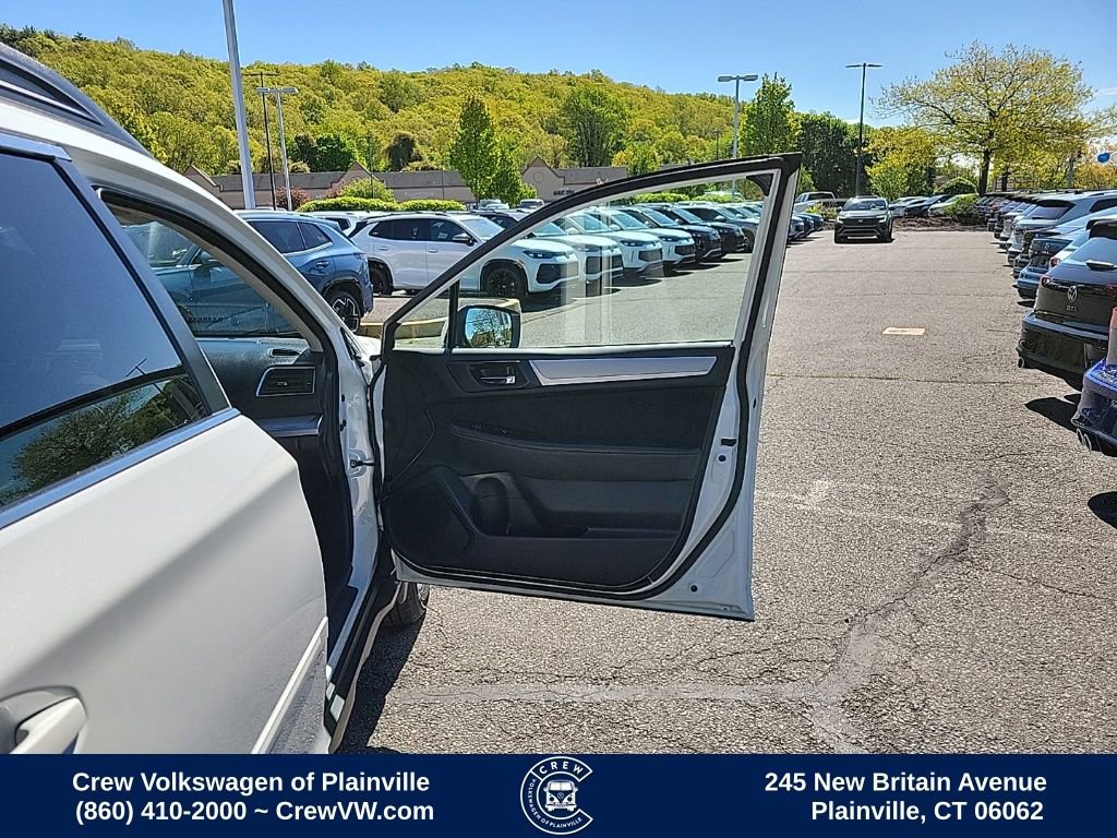 Used 2016 Subaru Outback 2.5i Premium AWD/4WD image 41