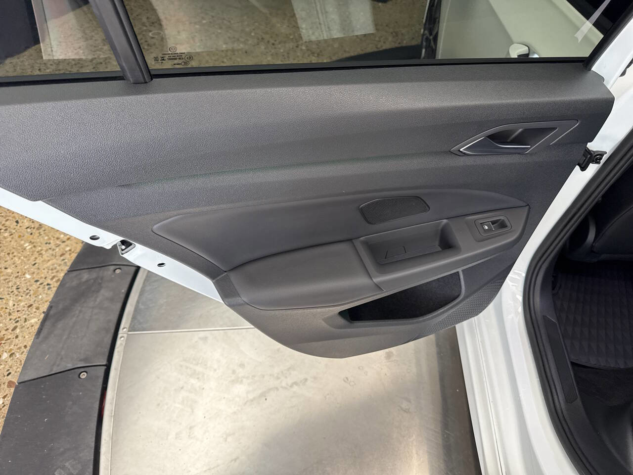 Used 2024 Volkswagen Golf R image 26