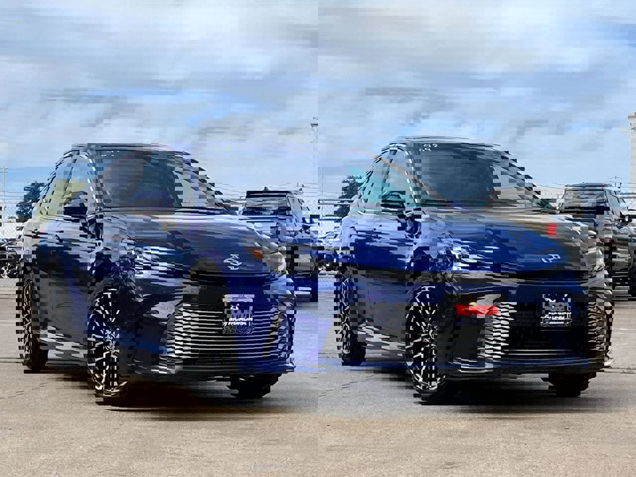 Used 2025 Toyota Camry XLE w/ Premium Package image 2