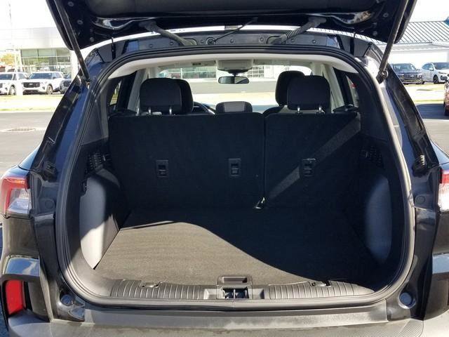 Used 2022 Ford Escape SE w/ Cold Weather Package image 10