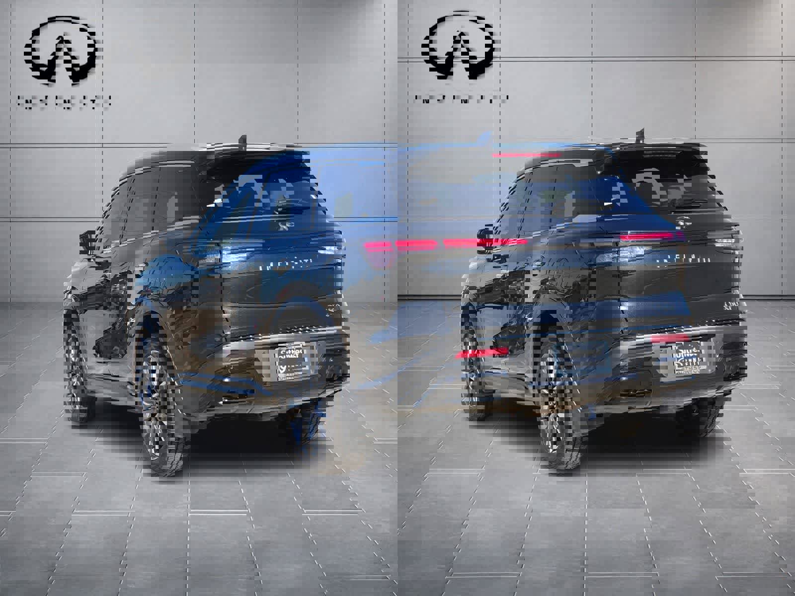 Certified 2023 INFINITI QX60 Luxe w/ Cargo Package image 5