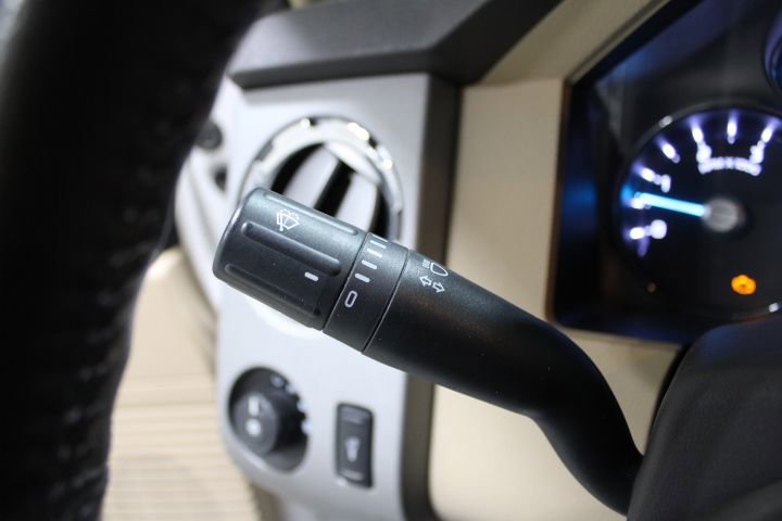 Used 2015 Ford F350 Lariat w/ Lariat Ultimate Package image 31