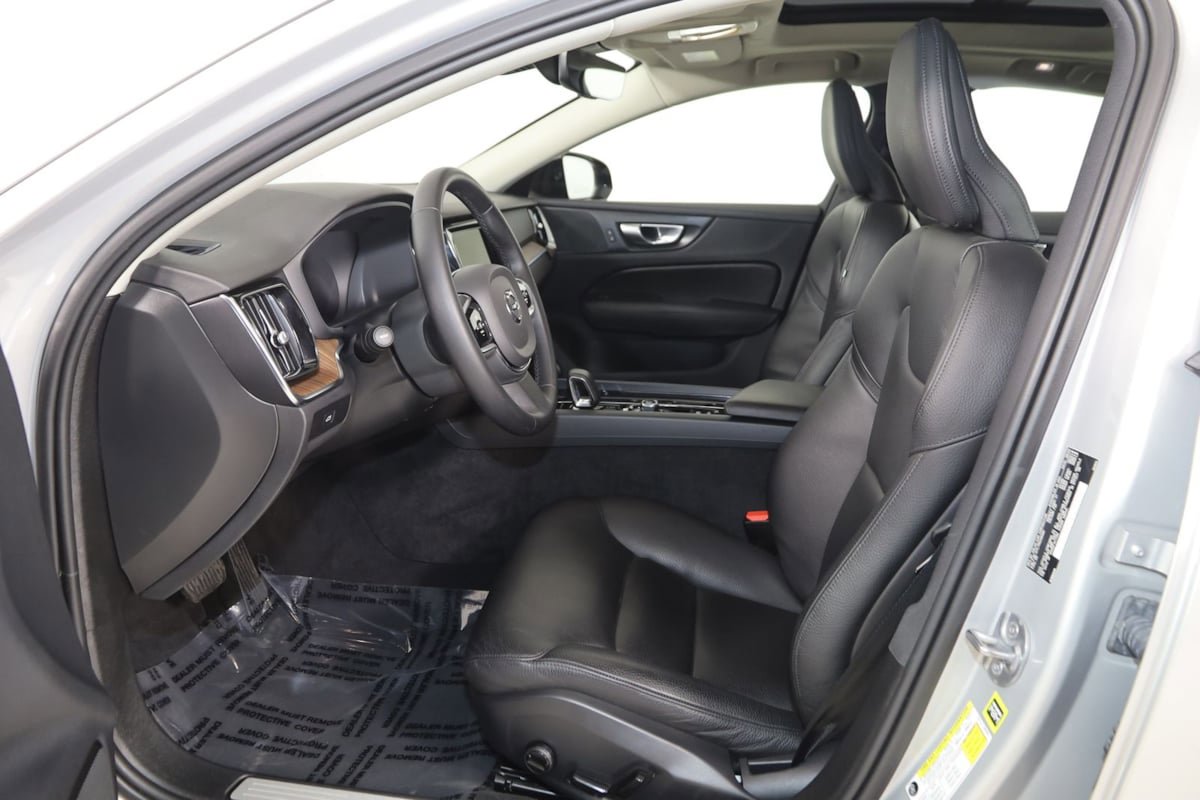 Used 2024 Volvo S60 B5 Plus AWD/4WD image 12