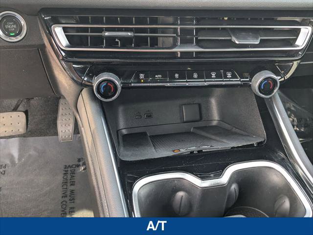 Used 2024 Chevrolet Traverse LT w/ Enhanced Driving Package image 17