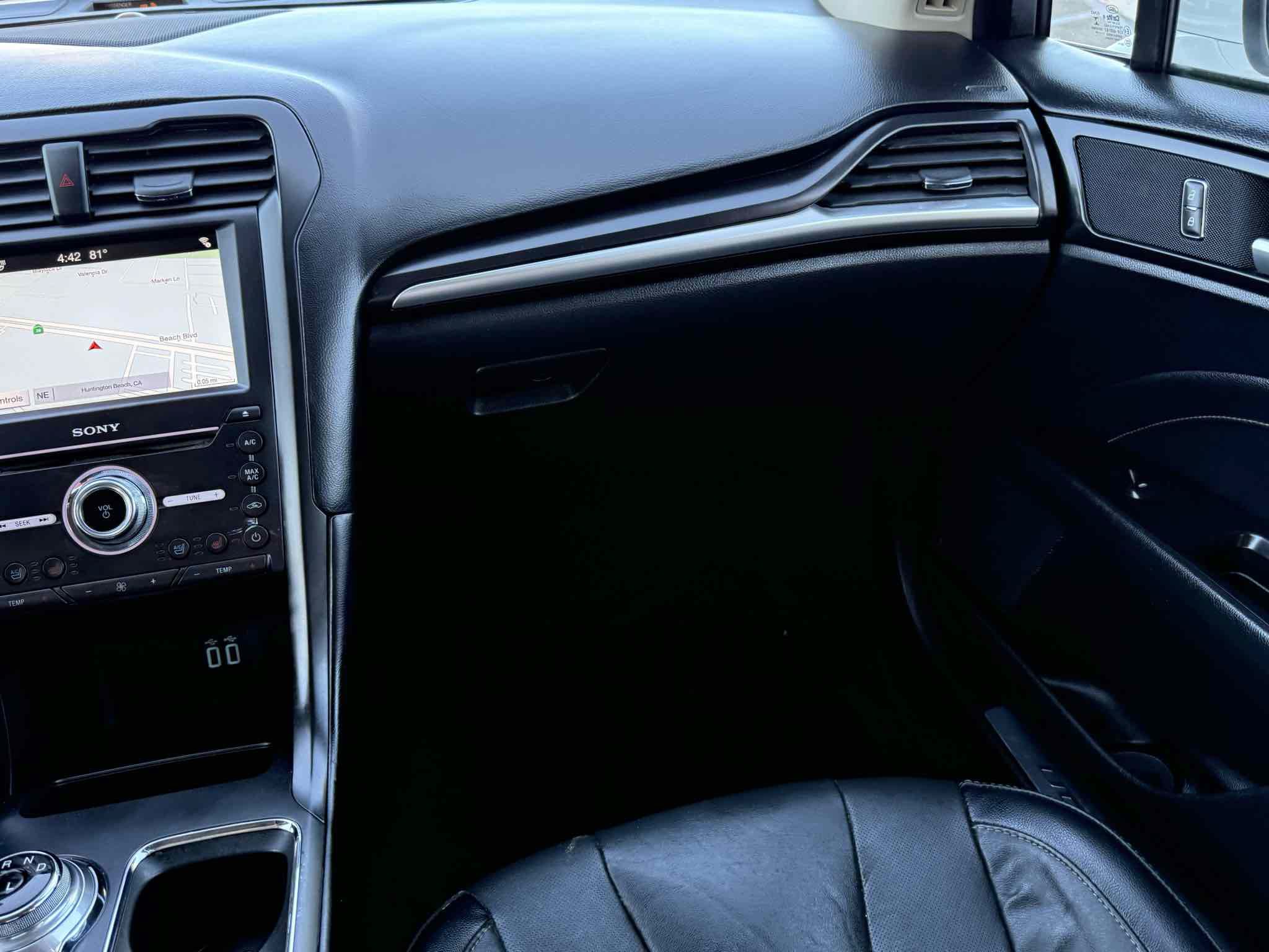 Used 2019 Ford Fusion Energi Titanium FWD image 78