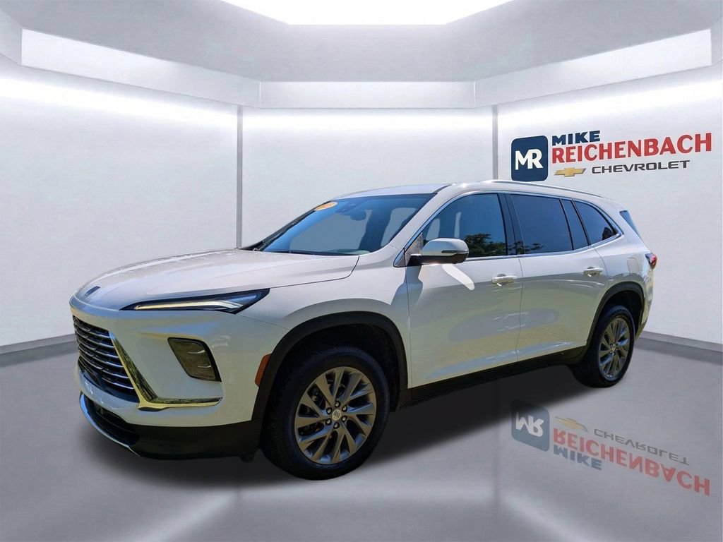 Used 2025 Buick Enclave Preferred FWD image 8