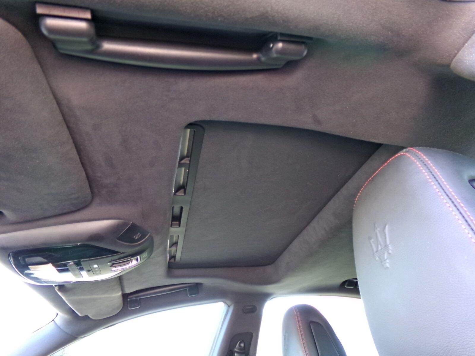 Used 2020 Maserati Ghibli S GranSport RWD image 3