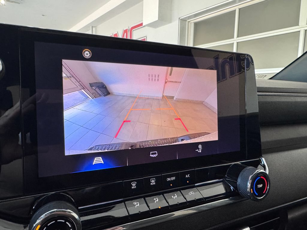 Certified 2024 Chevrolet Colorado Trail Boss w/ Advanced Trailering Package AWD/4WD image 22