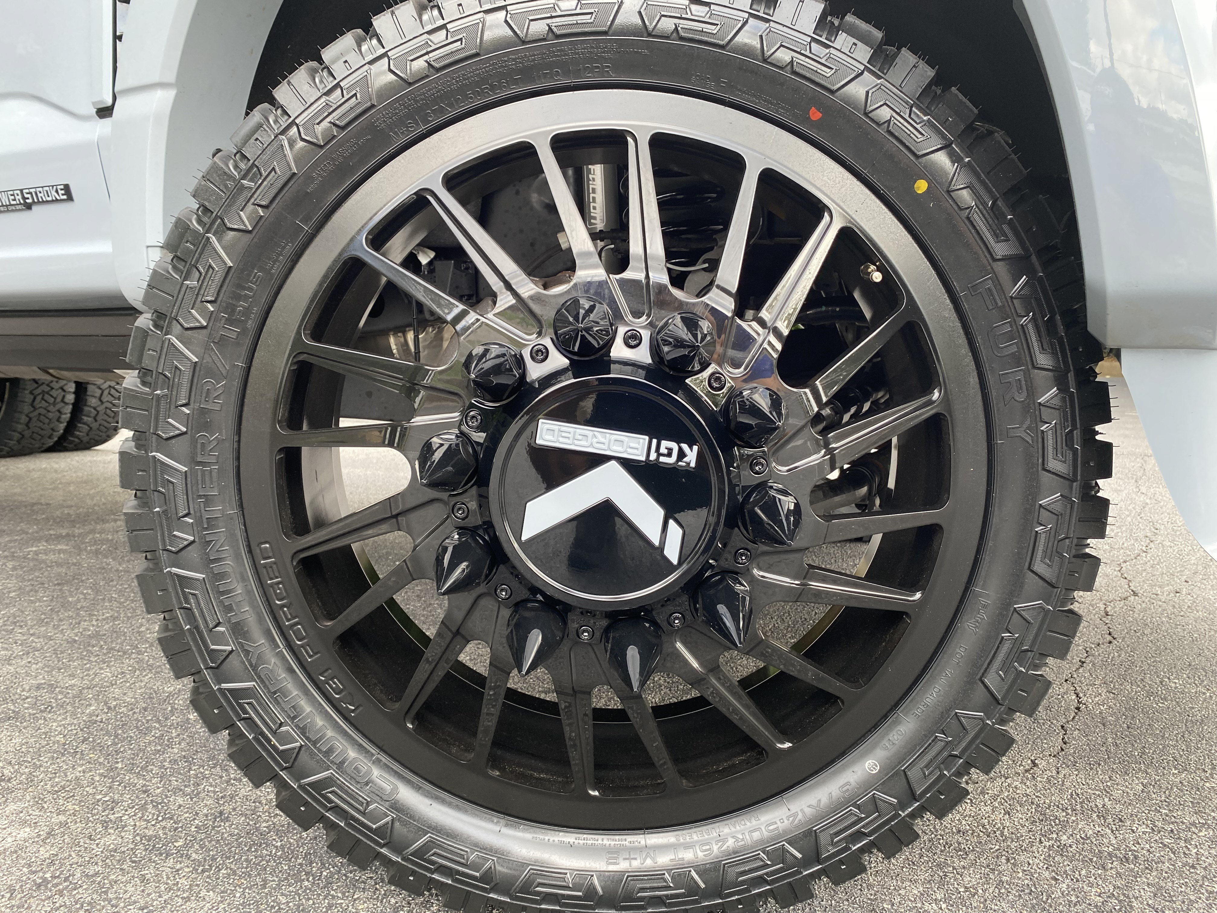 Used 2025 Ford F450 Platinum w/ FX4 Off-Road Package AWD/4WD image 13