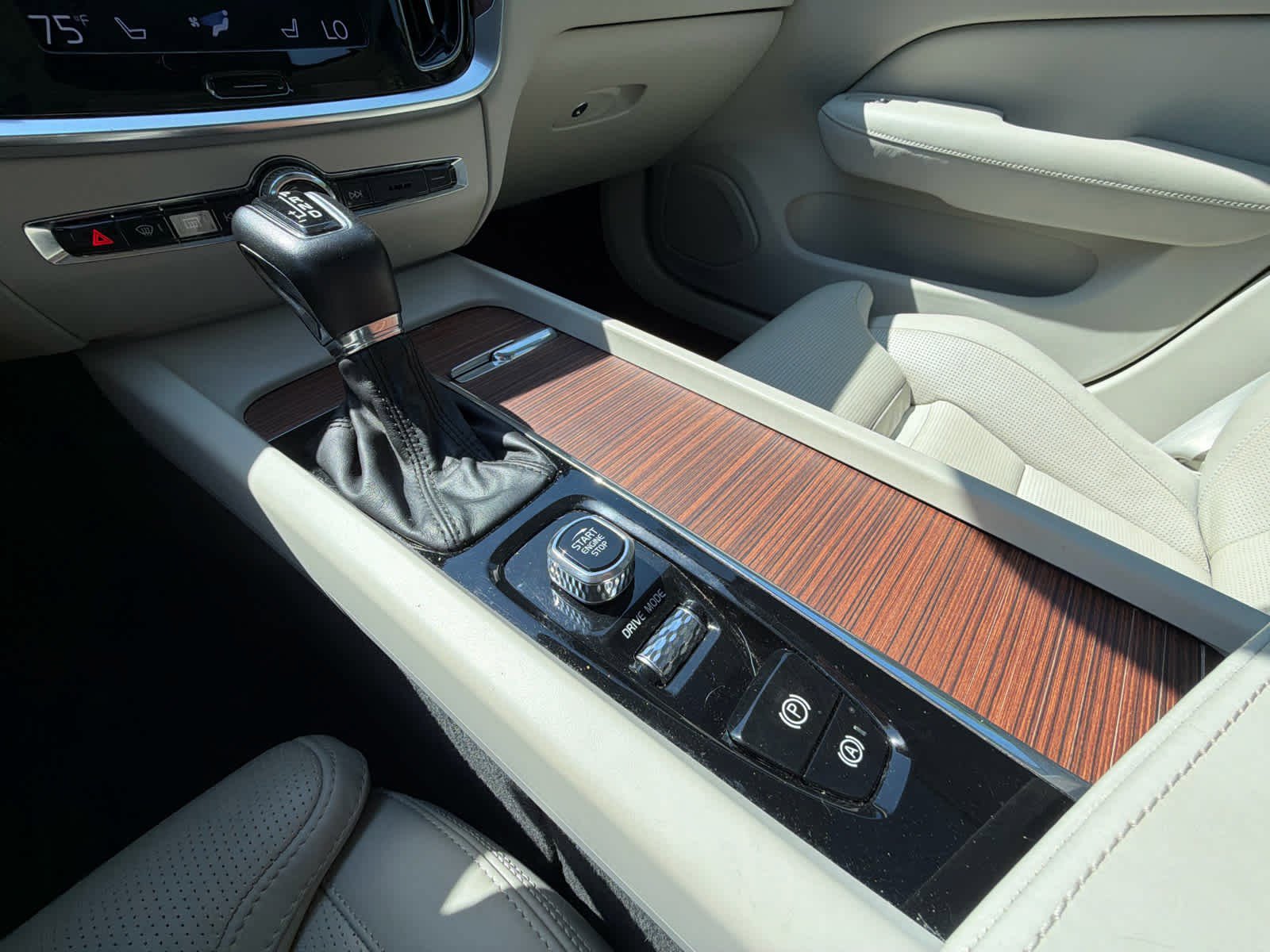 Used 2019 Volvo S60 T6 Inscription image 29