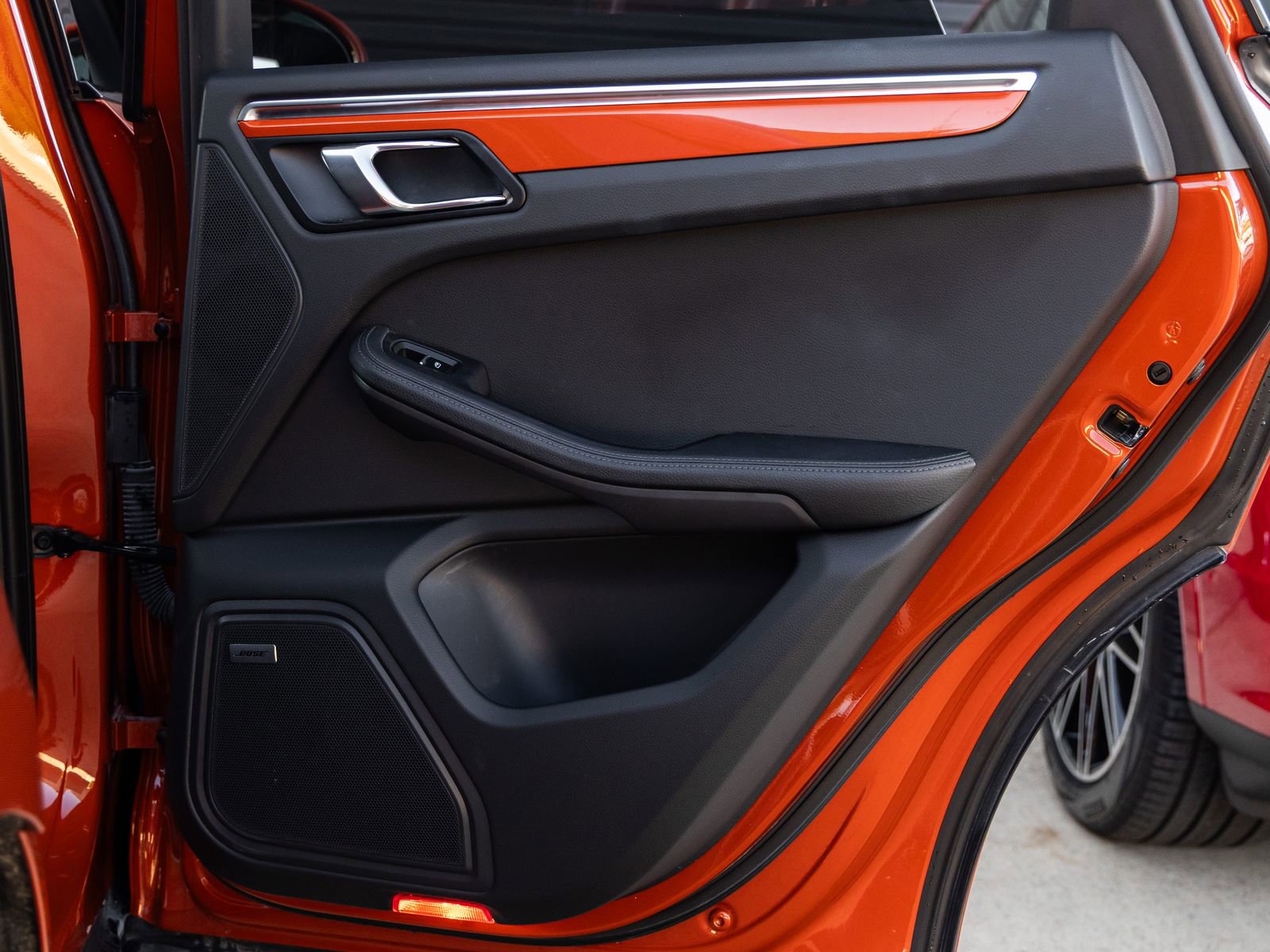 Certified 2024 Porsche Macan S image 40