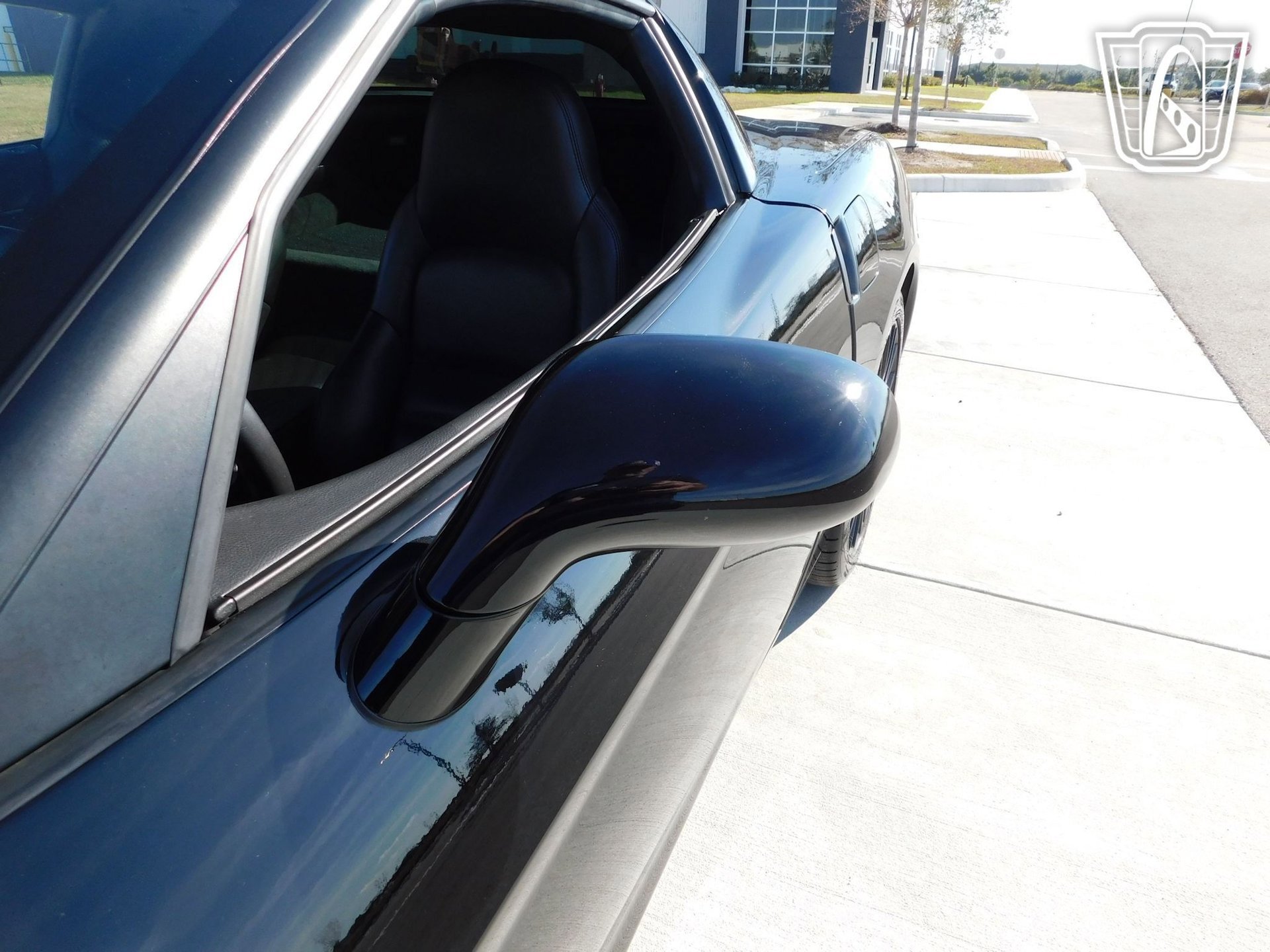 Used 2005 Chevrolet Corvette Coupe w/ Preferred Equipment Group RWD image 33