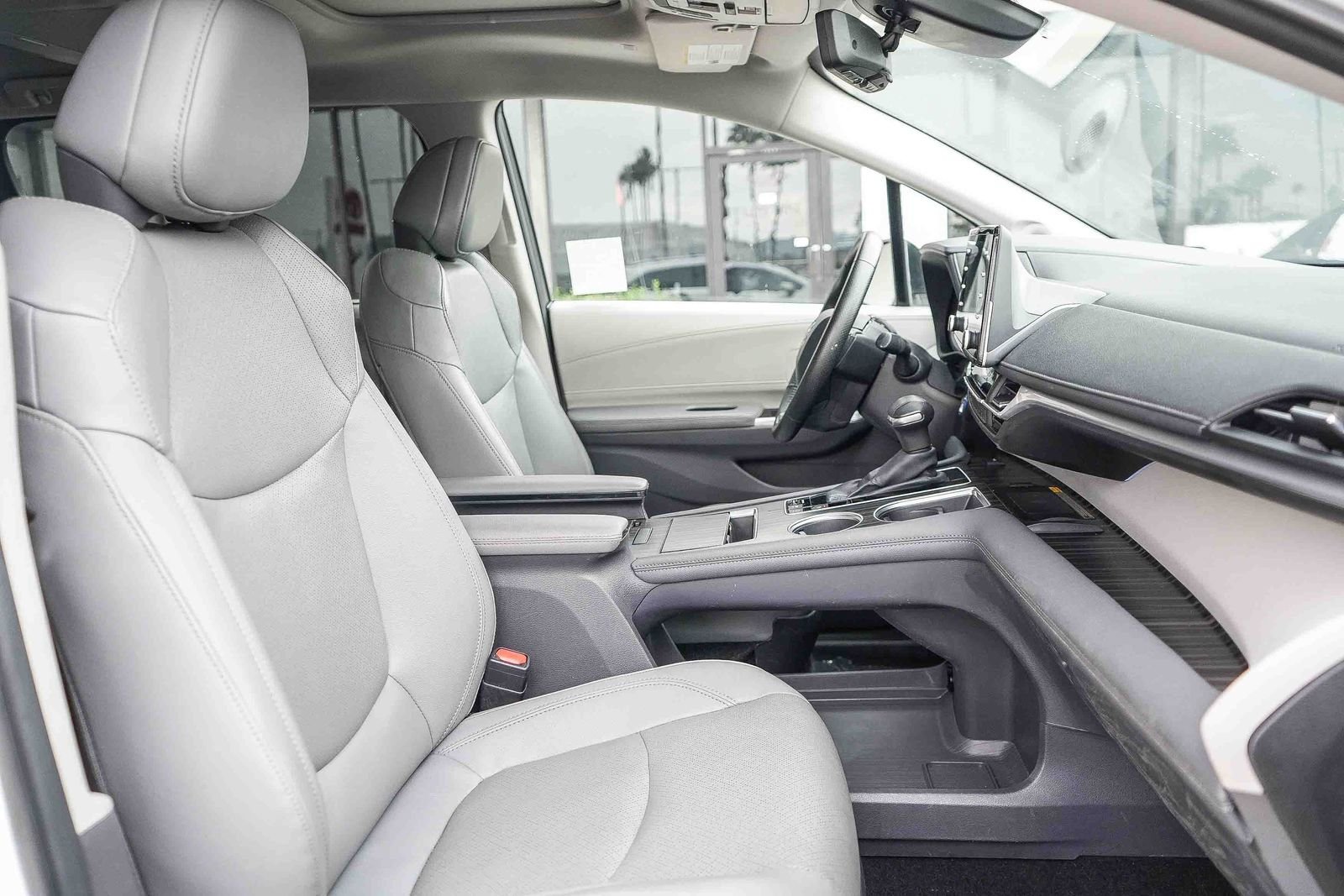 Certified 2024 Toyota Sienna Limited AWD/4WD image 16