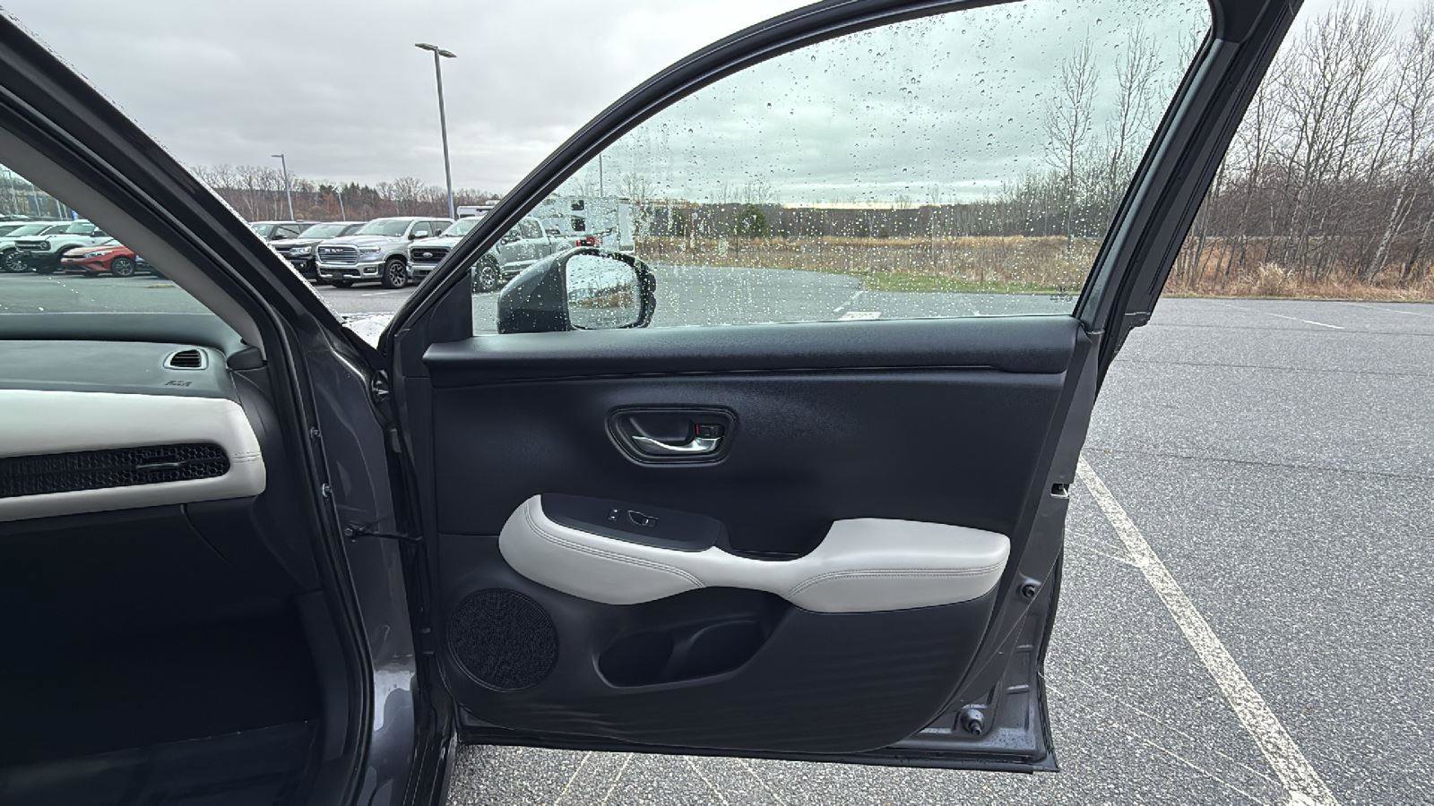 Certified 2023 Honda HR-V LX image 16