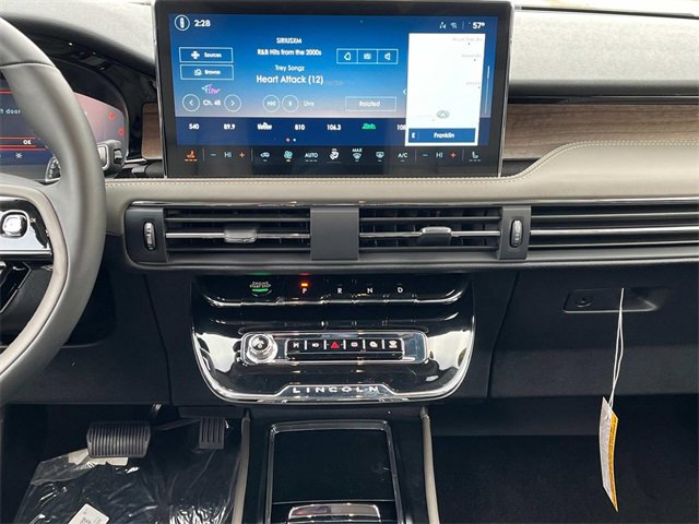 New 2025 Lincoln Corsair Grand Touring image 16