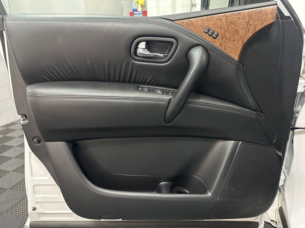 Used 2022 Nissan Armada SL w/ Captain's Chairs Package image 18