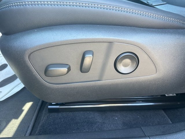 New 2026 Chevrolet Equinox EV LT image 16