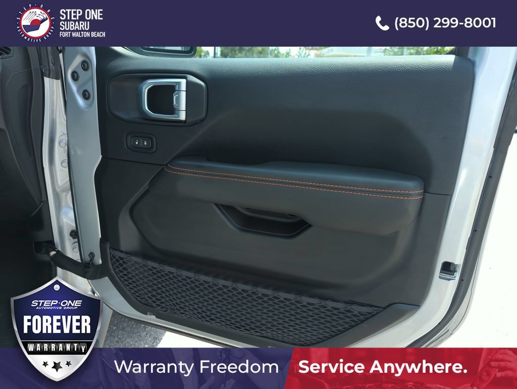 Used 2023 Jeep Gladiator Mojave w/ Cold Weather Group AWD/4WD image 31
