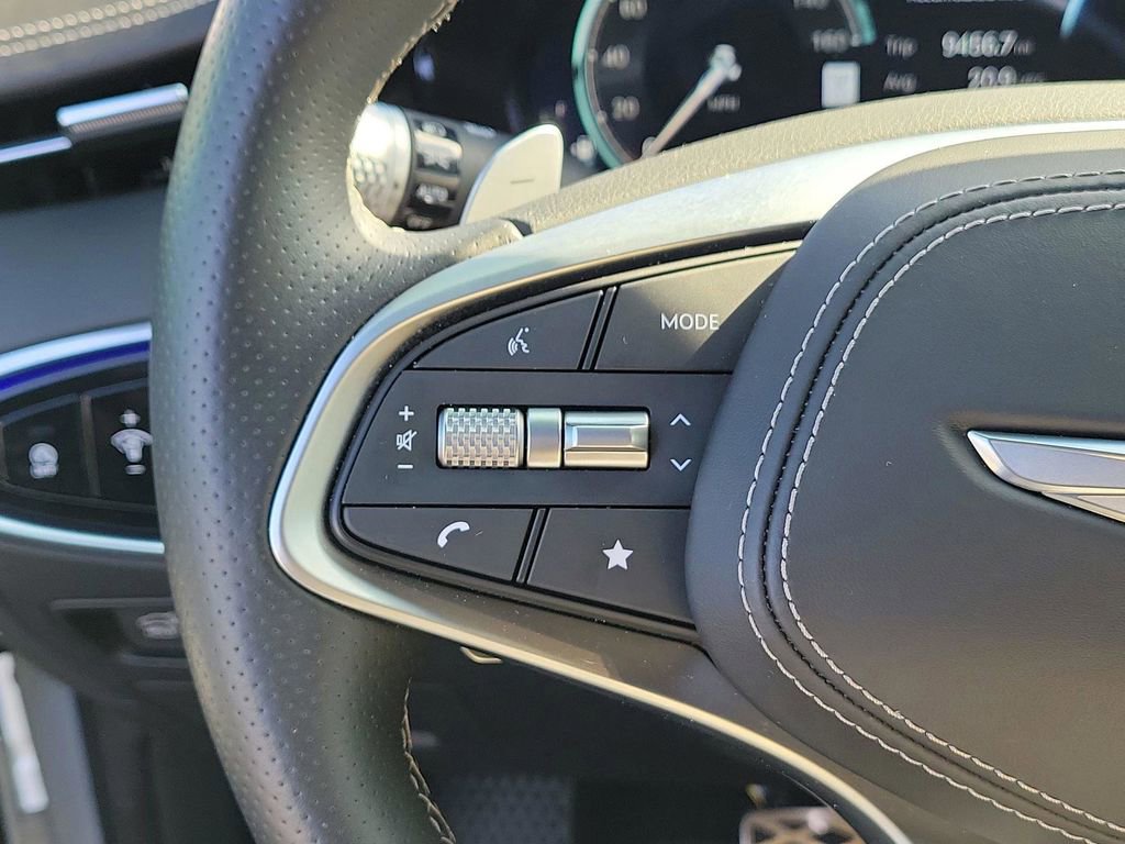 Used 2025 Genesis GV70 2.5T Sport Prestige w/ Sport Prestige Package image 18