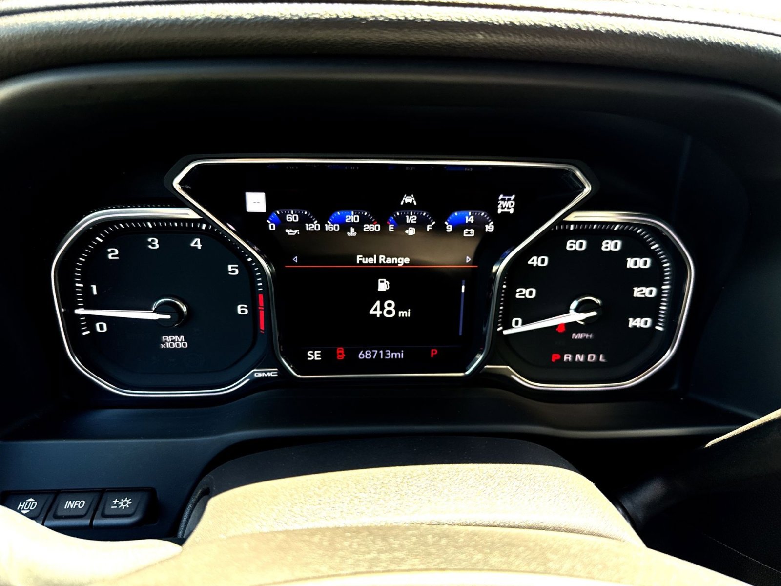 Used 2022 GMC Sierra 1500 AT4 w/ AT4 Premium Package AWD/4WD image 17