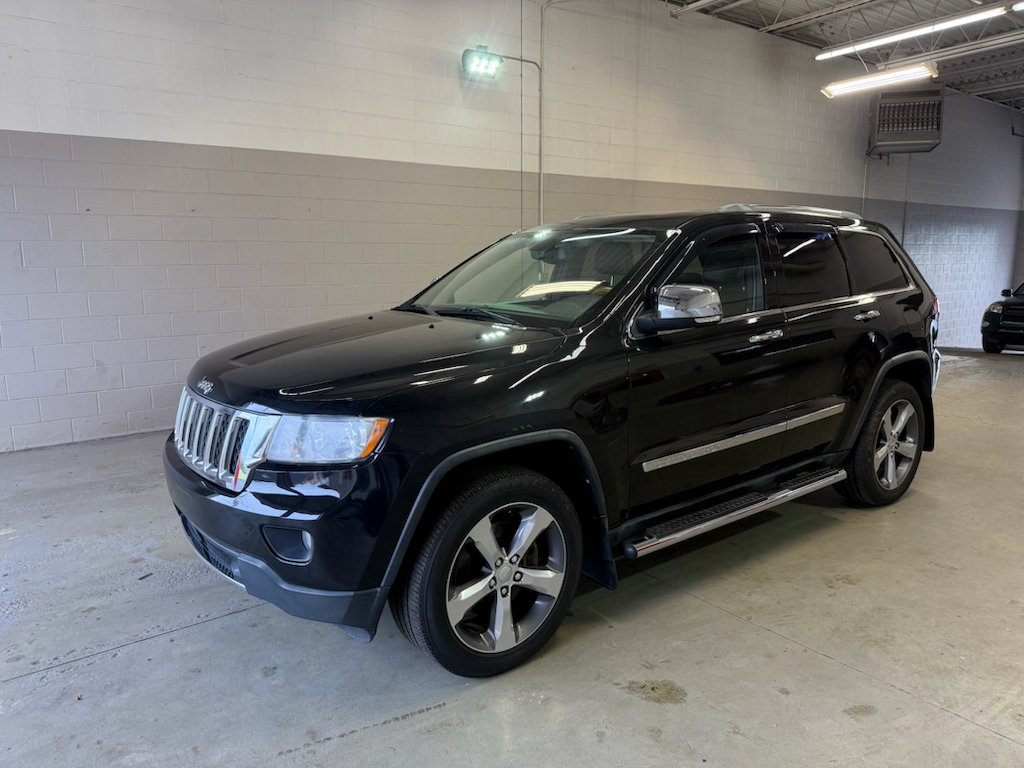 Used 2012 Jeep Grand Cherokee Overland AWD/4WD image 3