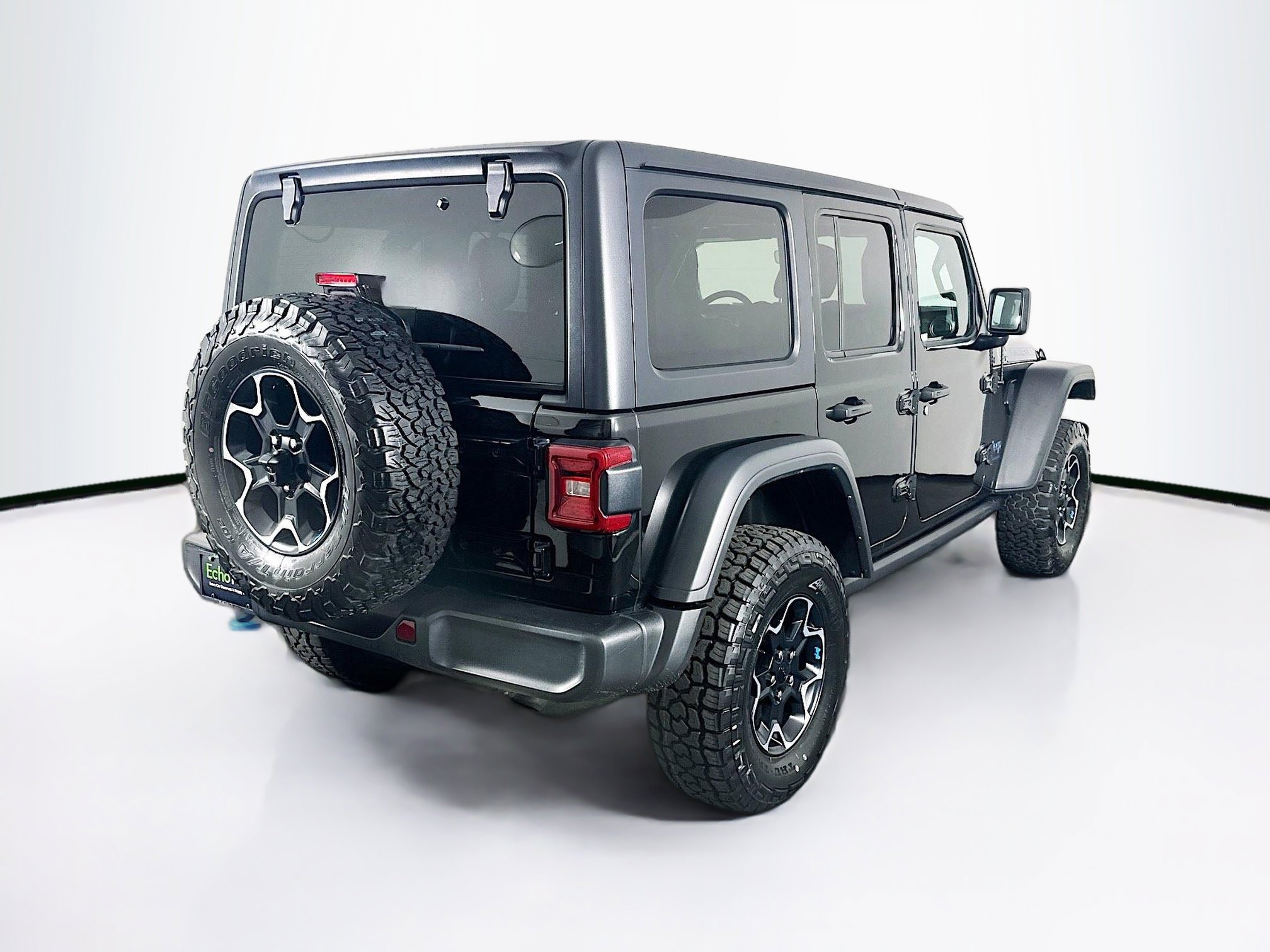 Used 2023 Jeep Wrangler Unlimited Rubicon 4xe w/ Cold Weather Group AWD/4WD image 9