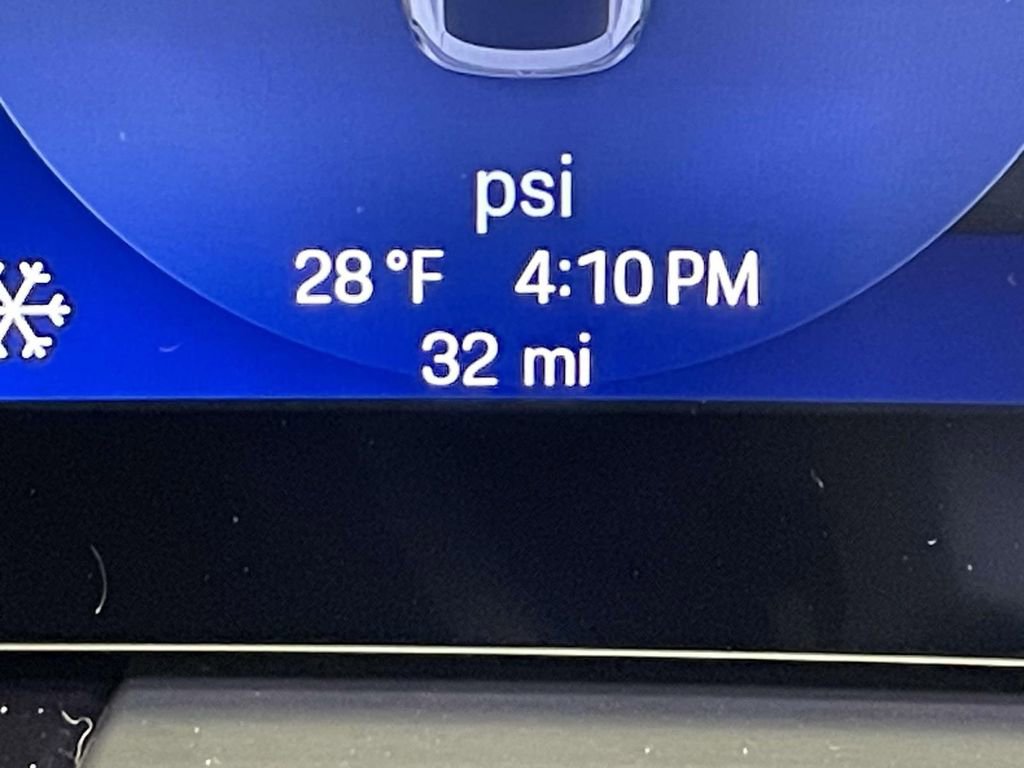 New 2025 Porsche Macan 4S Electric image 47