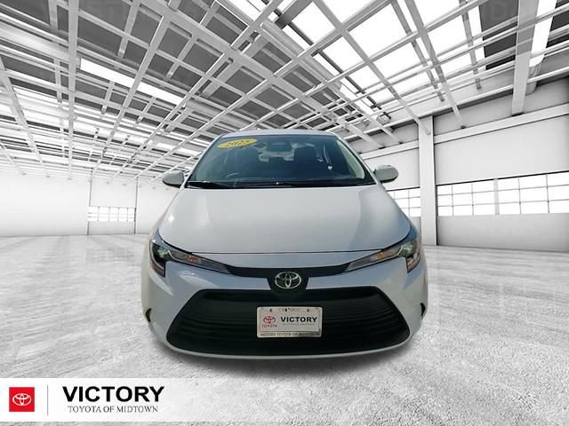 Certified 2025 Toyota Corolla LE image 9