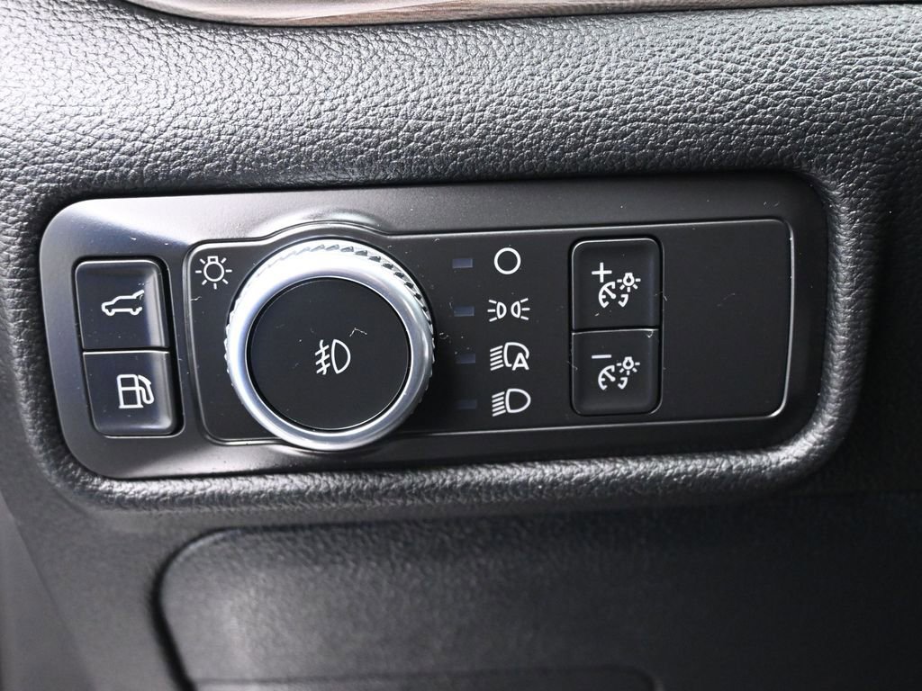 Certified 2020 Ford Explorer Limited w/ Hybrid Equipment Group 310A RWD image 12