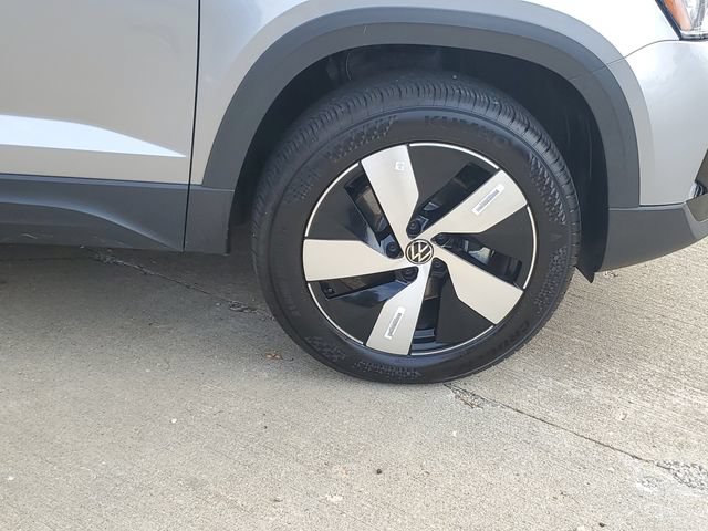 Certified 2025 Volkswagen Taos S AWD/4WD image 5