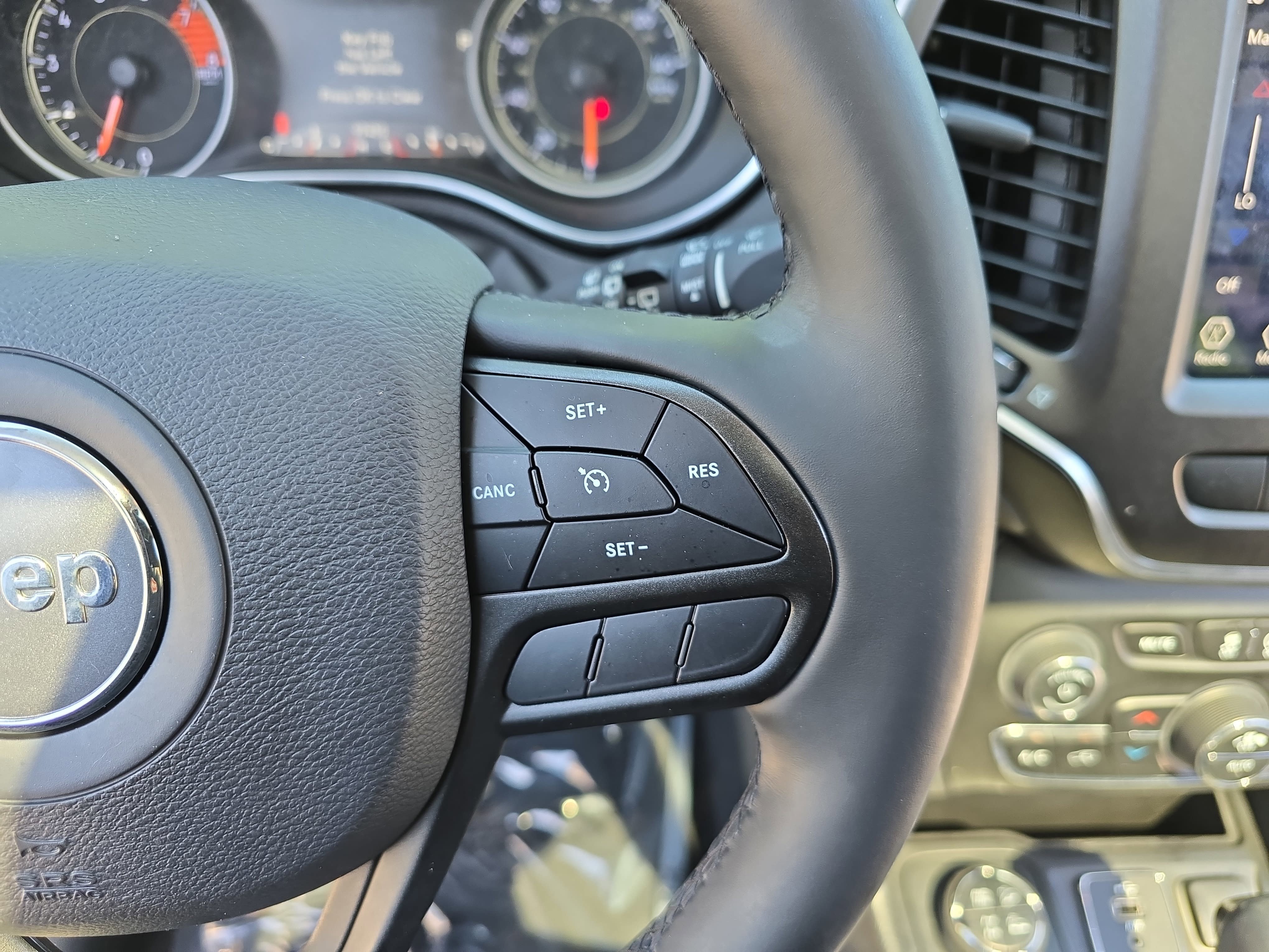Used 2019 Jeep Cherokee Trailhawk w/ Comfort/Convenience Group image 20