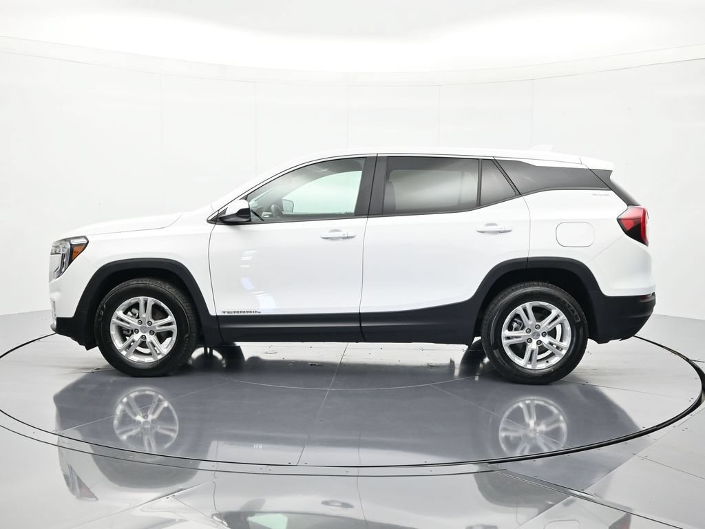 Used 2024 GMC Terrain SLE AWD/4WD image 8