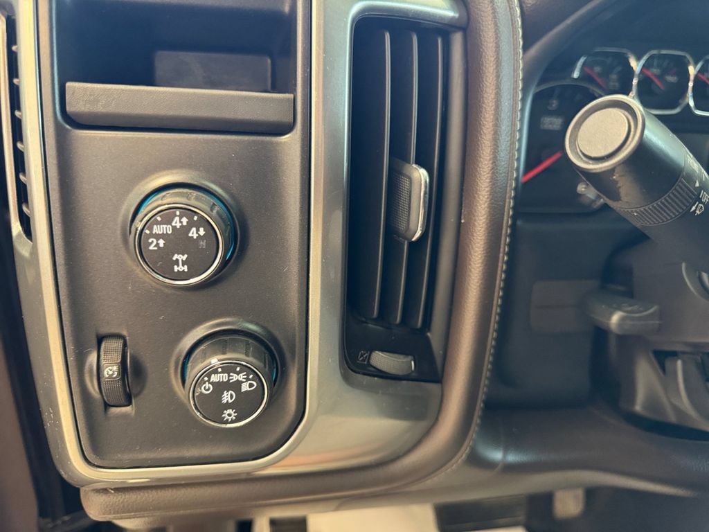 Used 2016 Chevrolet Silverado 1500 LTZ w/ Sport Package AWD/4WD image 23