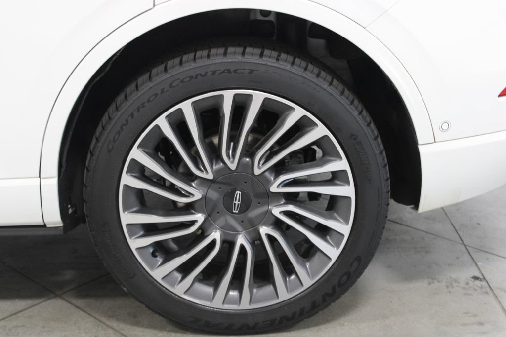 Used 2020 Lincoln Corsair Reserve w/ Equipment Group 202A AWD/4WD image 18
