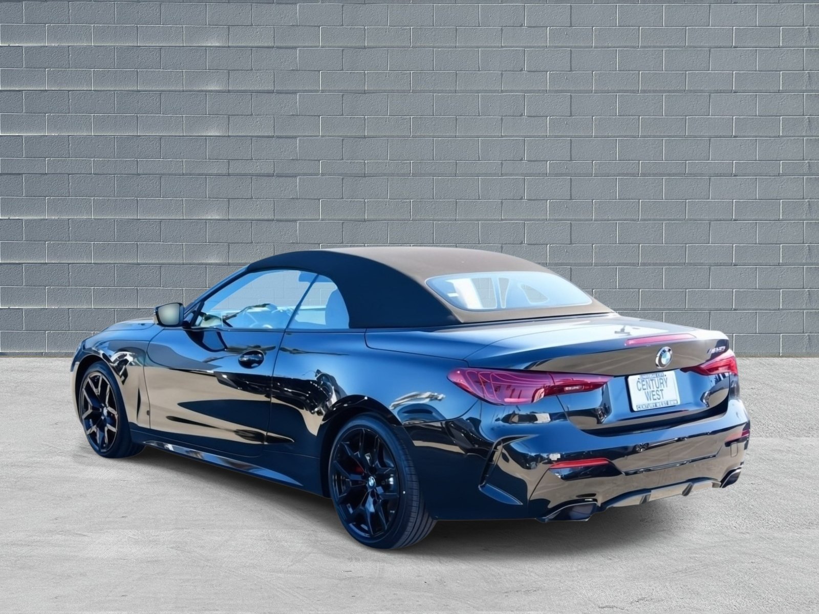 Used 2026 BMW M440i Convertible w/ M Carbon Exterior Package RWD image 3