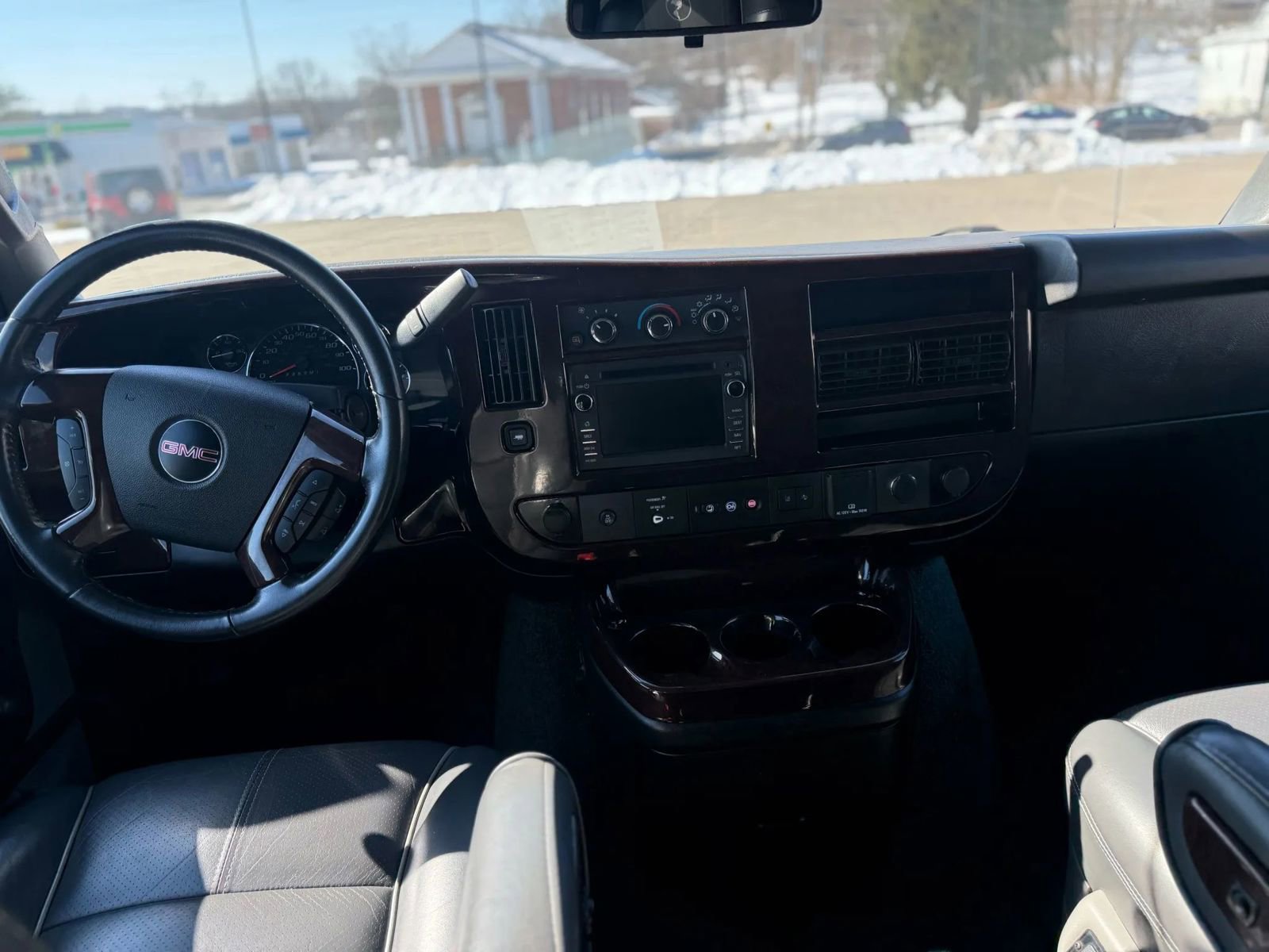 Used 2019 GMC Savana 2500 image 7