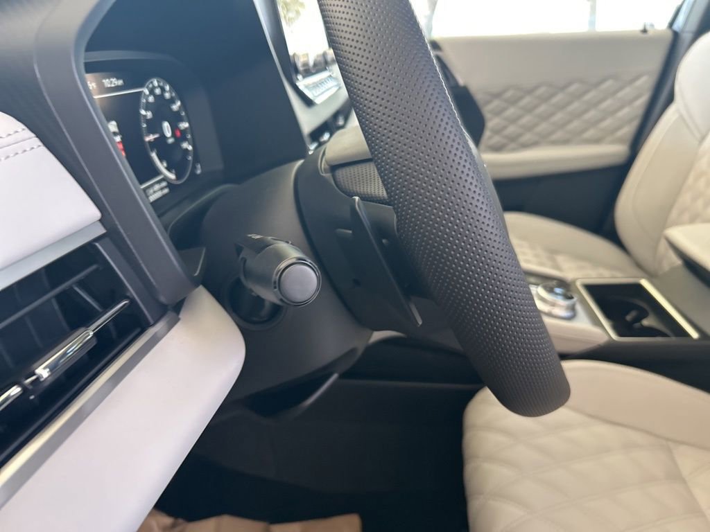 New 2025 Mitsubishi Outlander SEL image 44