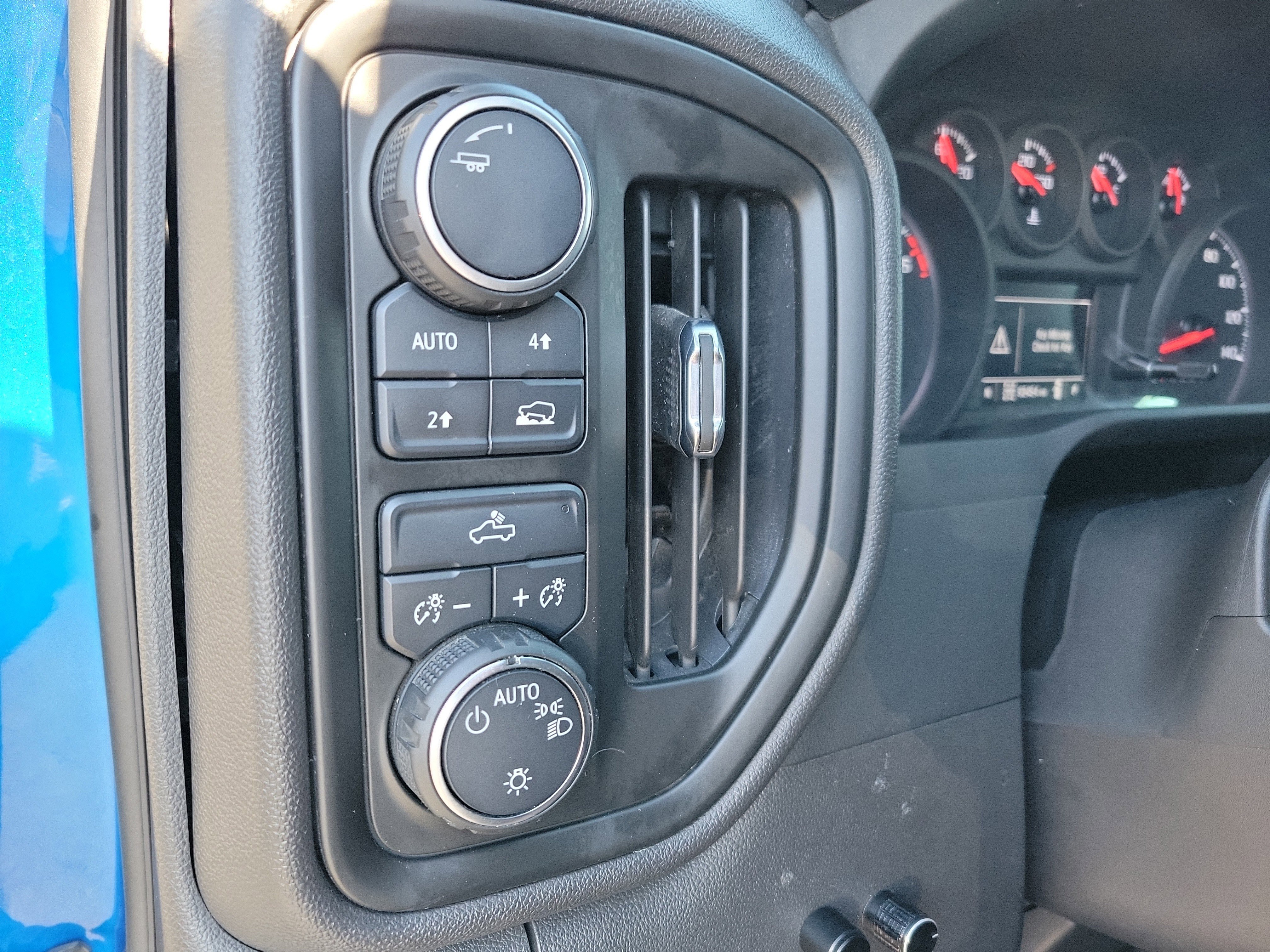 Used 2022 Chevrolet Silverado 1500 Custom image 13