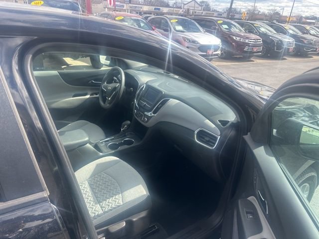 Used 2023 Chevrolet Equinox LS w/ LPO, Floor Liner Package AWD/4WD image 21