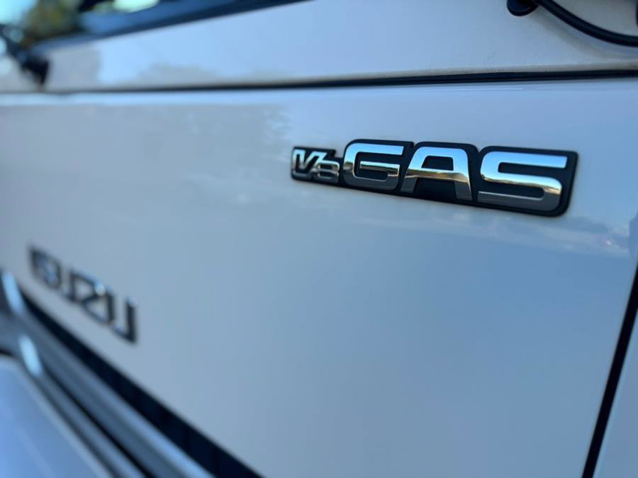 Used 2024 Isuzu NPR image 26