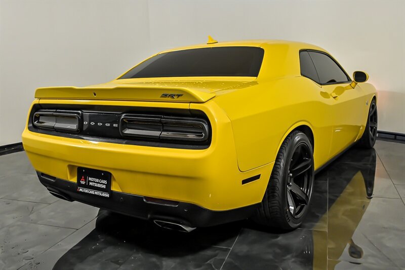 Used 2017 Dodge Challenger SRT RWD image 9