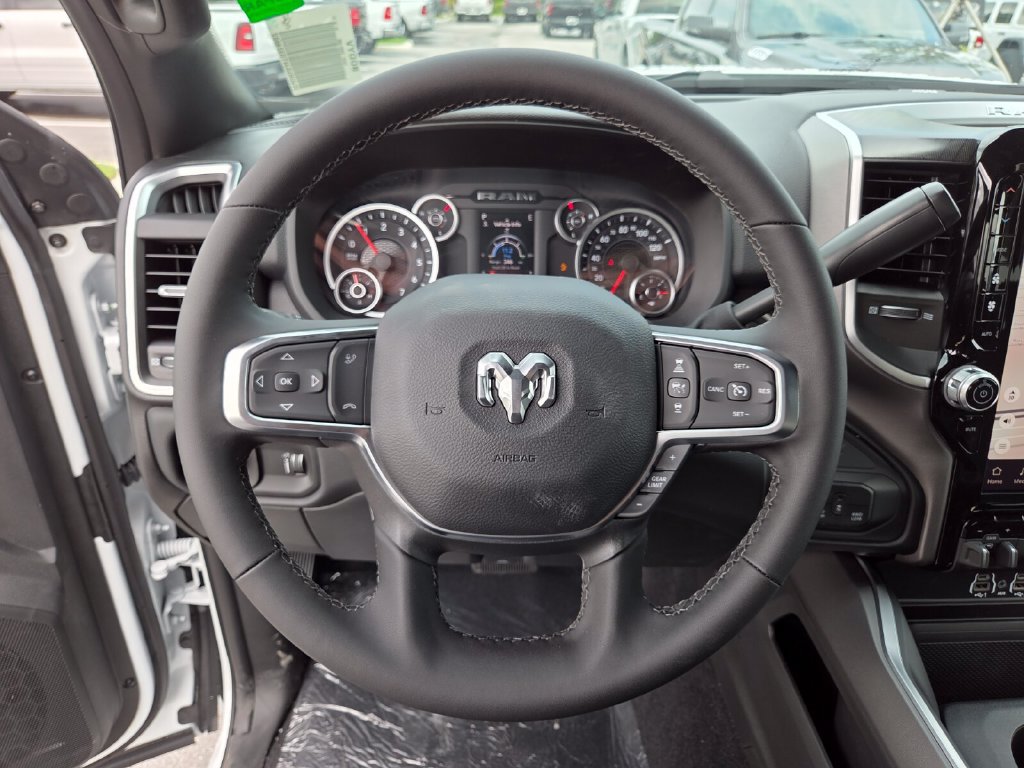 New 2026 RAM 2500 Big Horn AWD/4WD image 31