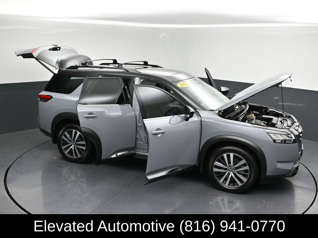 Used 2022 Nissan Pathfinder Platinum w/ Cargo Package AWD/4WD image 35